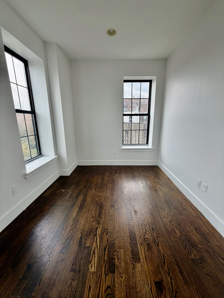 3021 Tilden Avenue - Photo 17