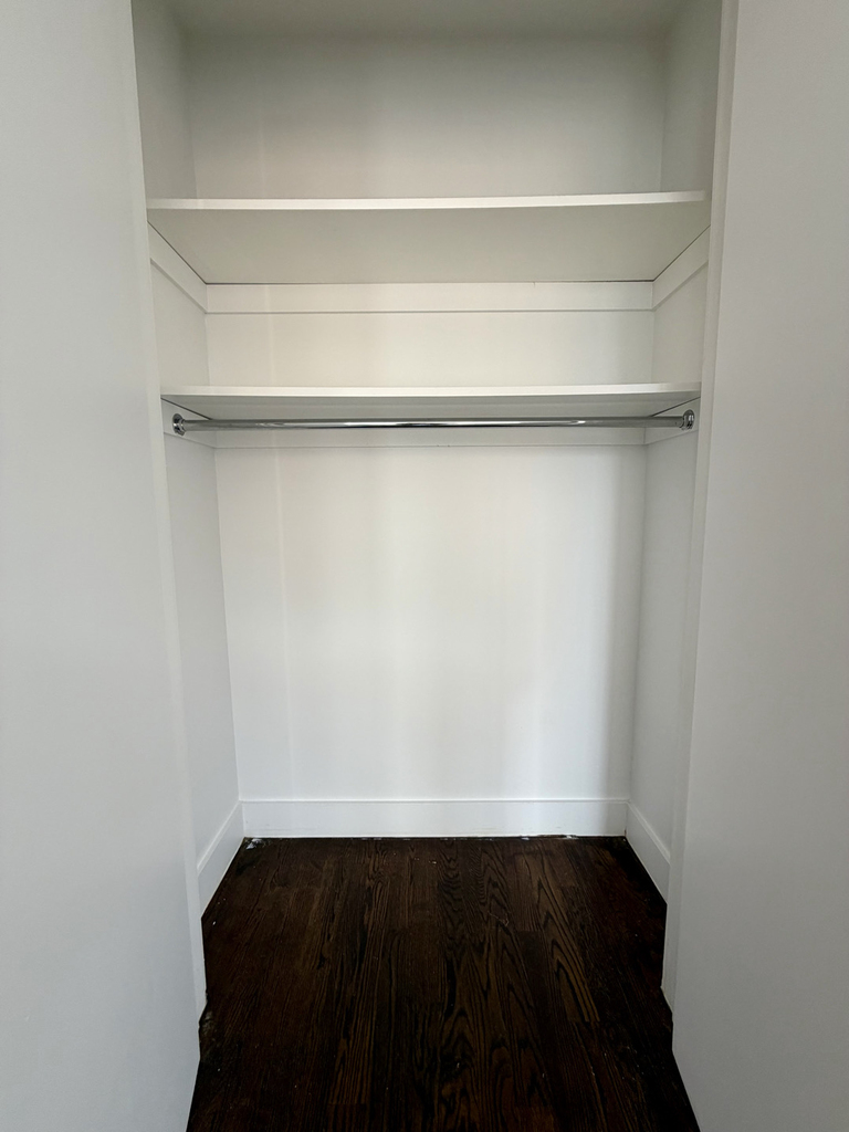 3021 Tilden Avenue - Photo 10