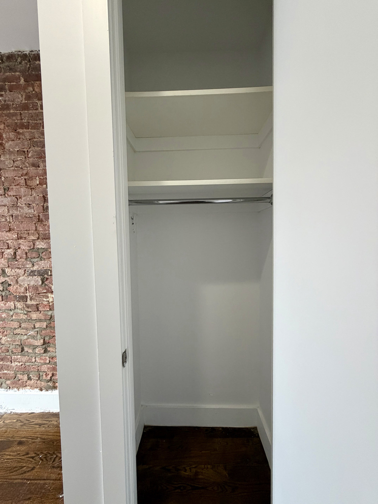 3021 Tilden Avenue - Photo 14
