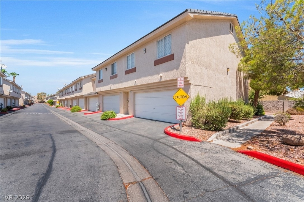 1310 Dusty Creek Street - Photo 15