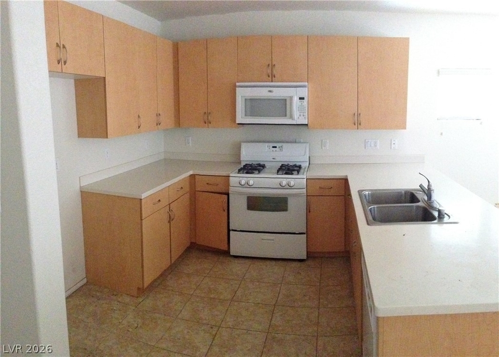 7949 Garden Stone Court - Photo 7
