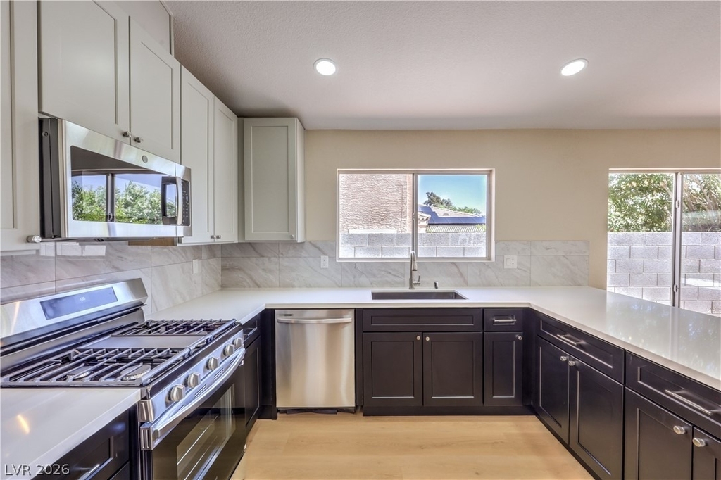 8305 Windrush Avenue - Photo 9