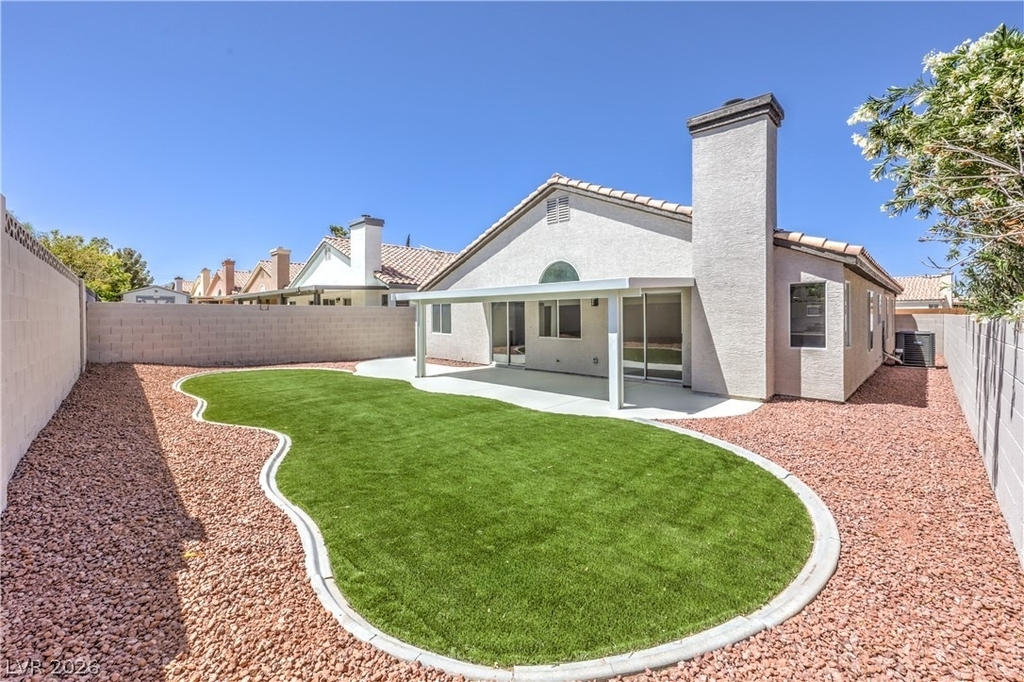 8305 Windrush Avenue - Photo 4