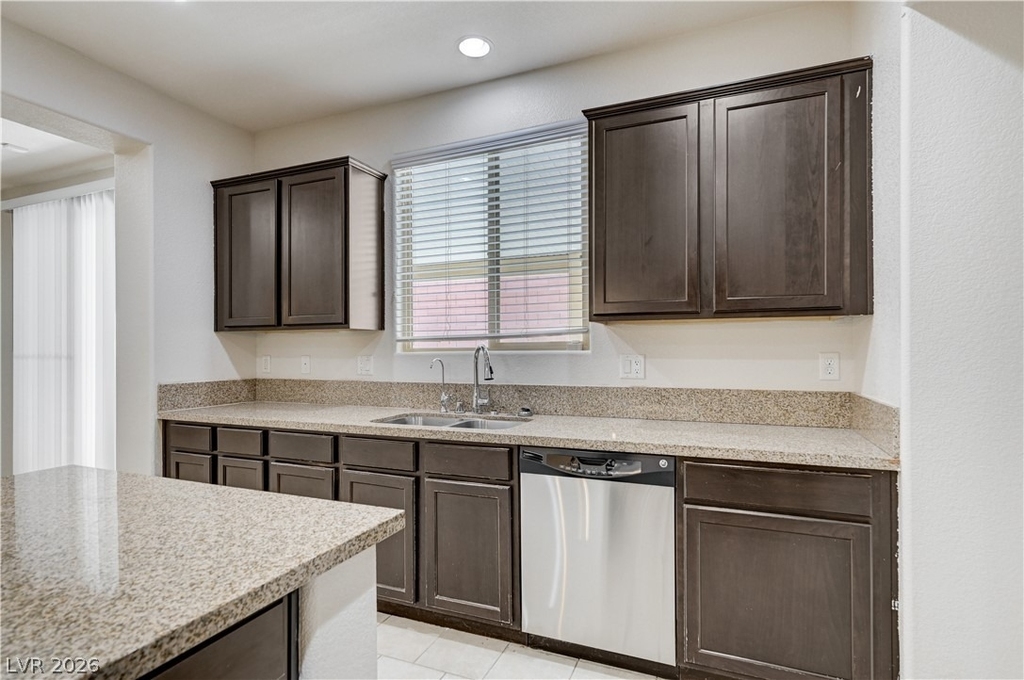 6637 Cliff Shore Court - Photo 13
