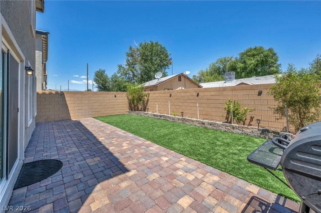630 Harmony Rock Avenue - Photo 11