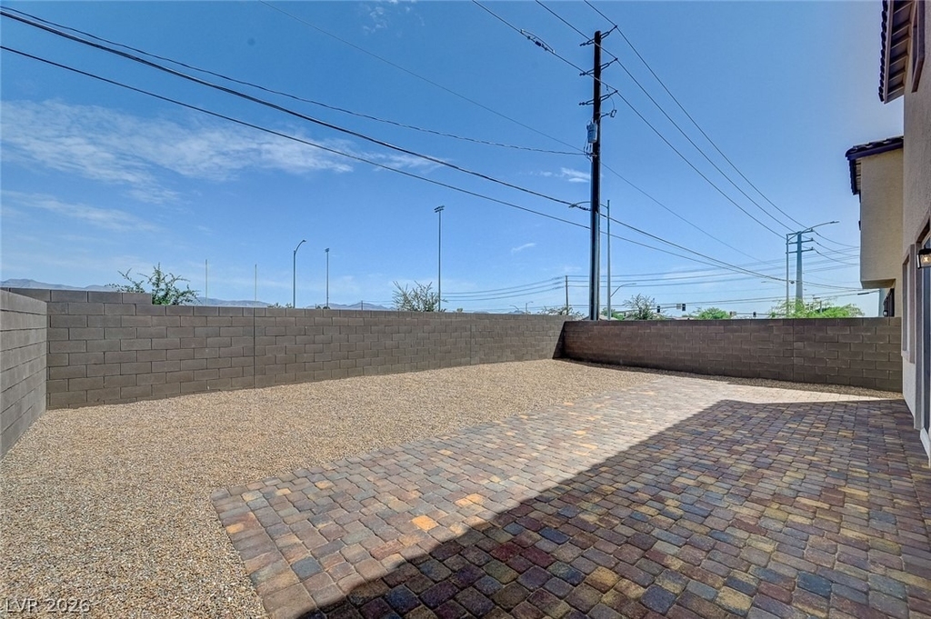 324 Lupton Avenue - Photo 13