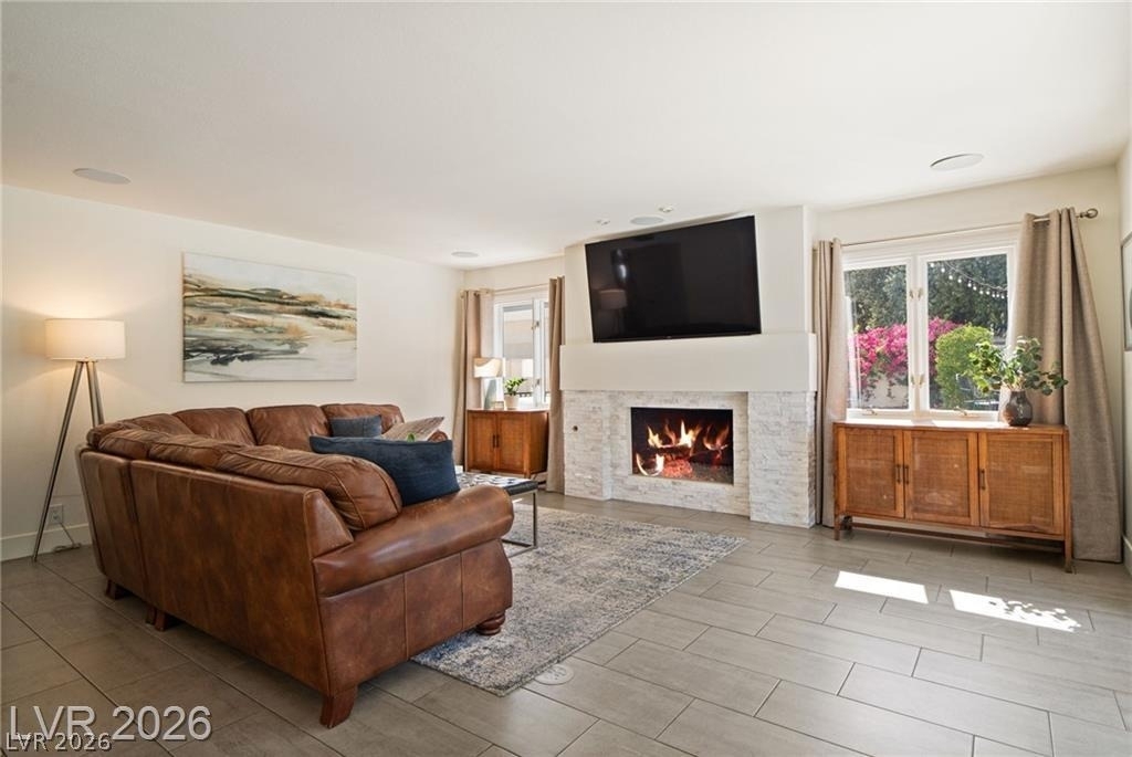 2233 Versailles Court - Photo 14