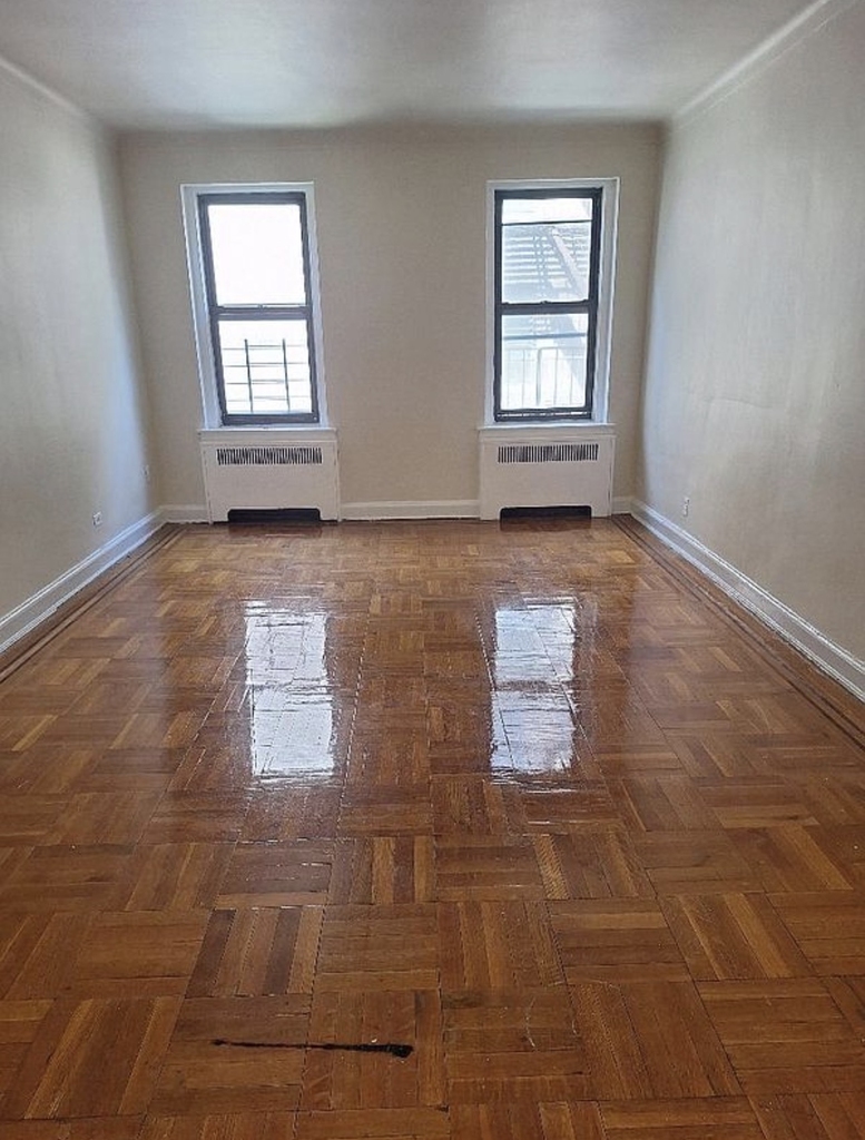 41-07 42nd St,Sunnyside,NY 11104 - Photo 1