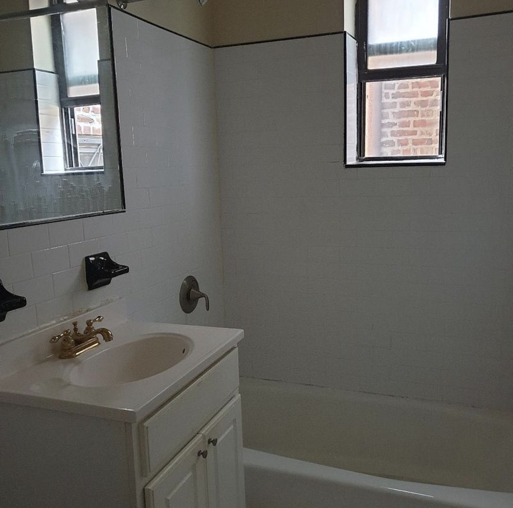 41-07 42nd St,Sunnyside,NY 11104 - Photo 4