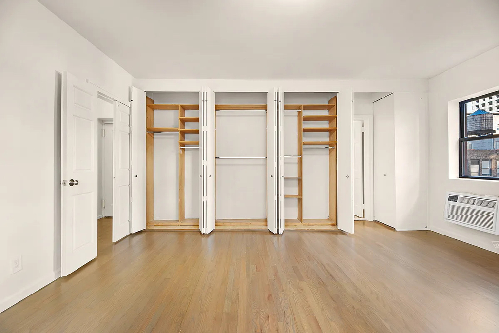 121 Madison Avenue - Photo 1