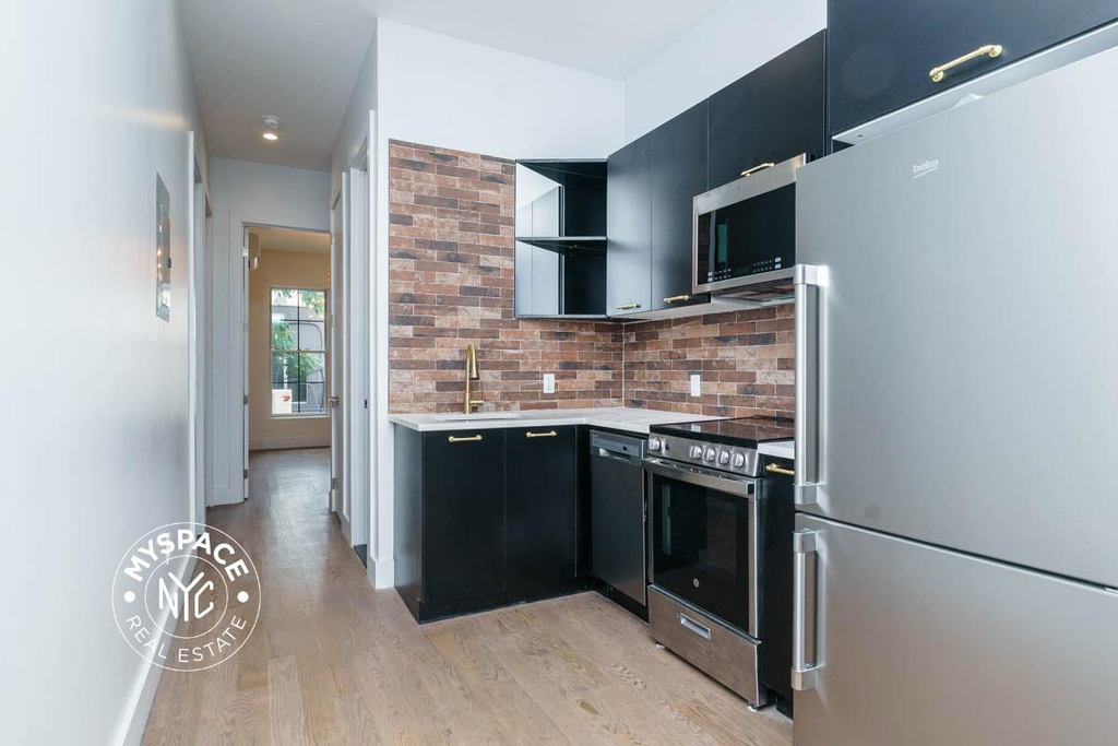 99 Varet Street - Photo 1