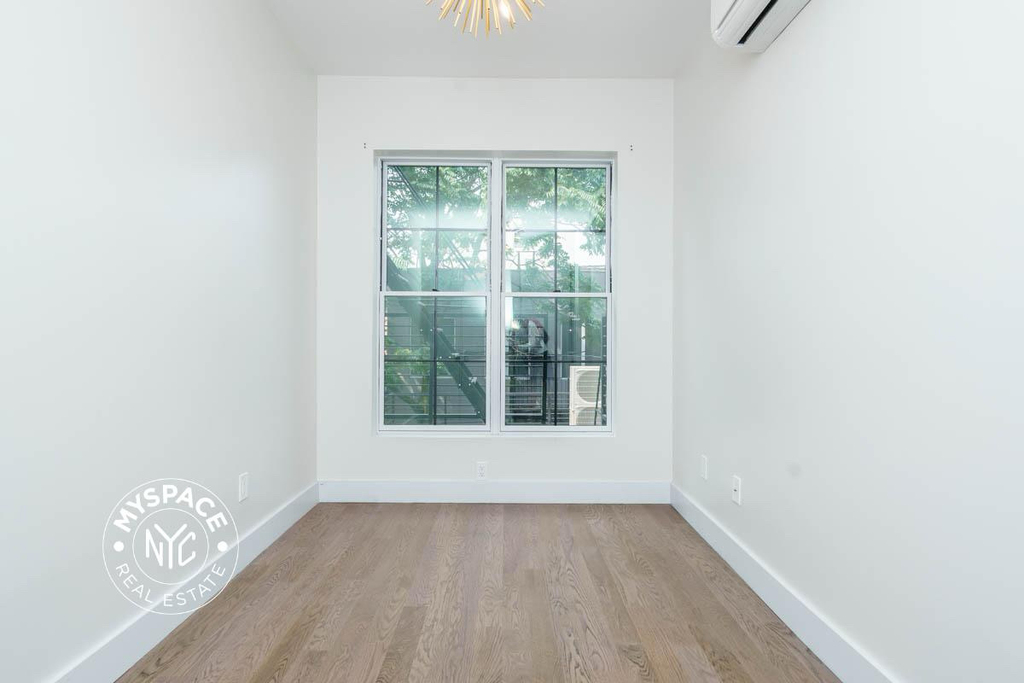 99 Varet Street - Photo 6