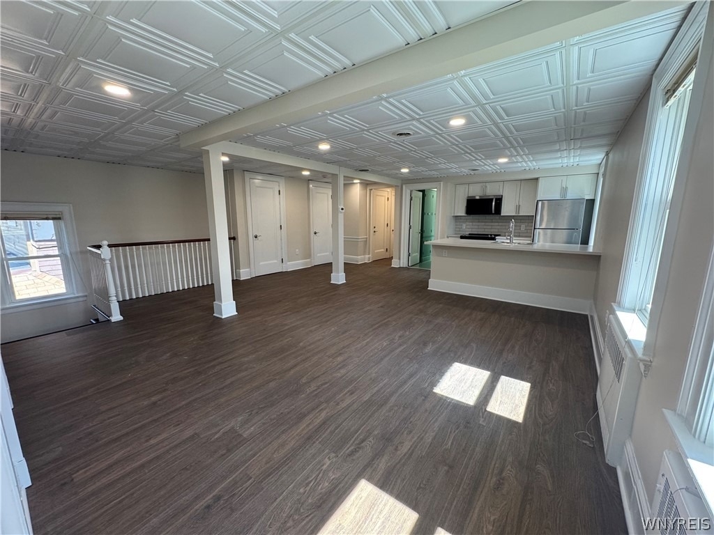 77 W Humboldt Parkway - Photo 2