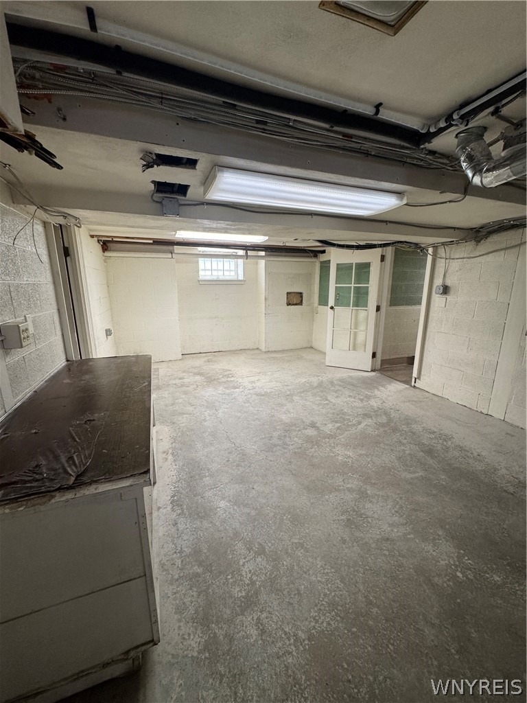 77 W Humboldt Parkway - Photo 30