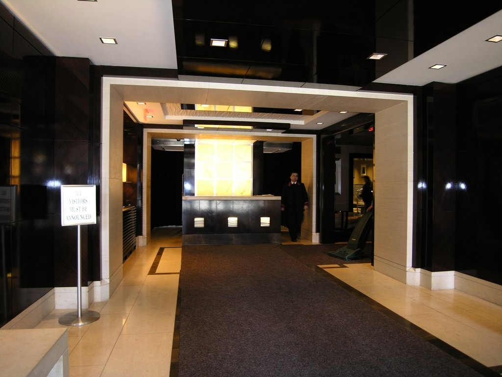 Eighth Avenue - Photo 5