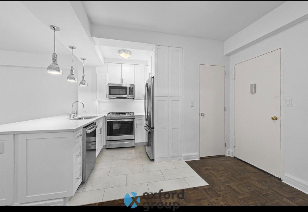 East 27th Street - Photo 6