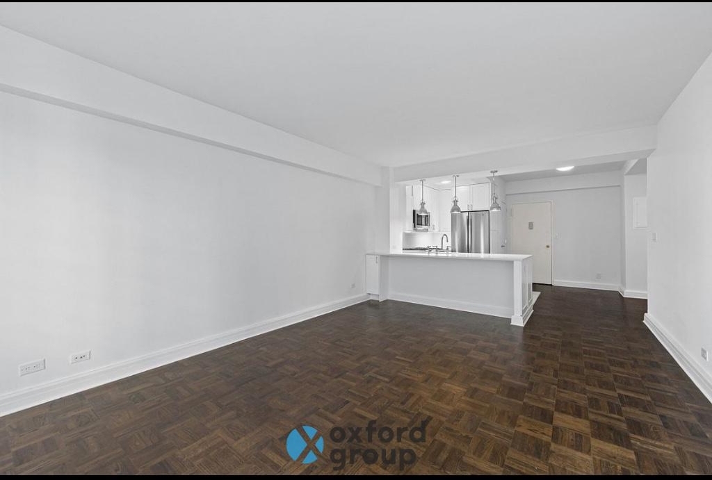 East 27th Street - Photo 3