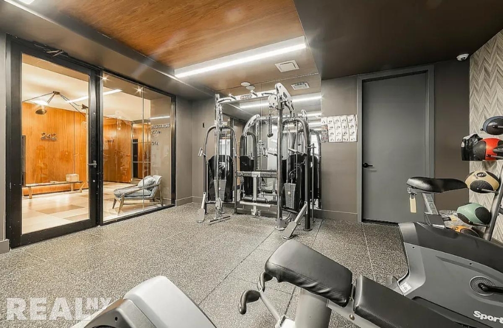 Newkirk Avenue - Photo 9
