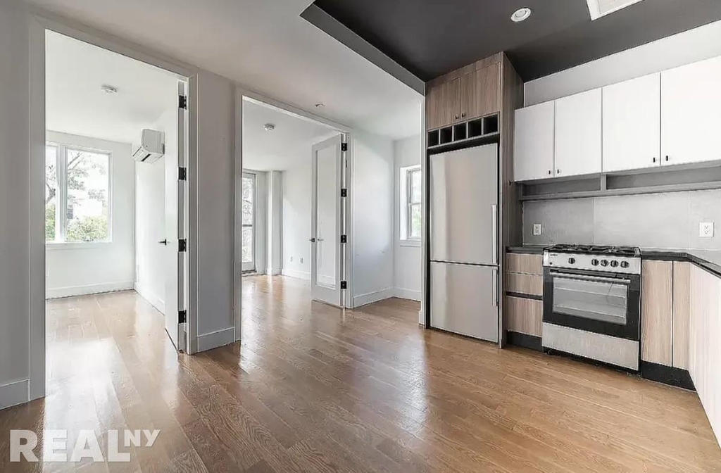 Newkirk Avenue - Photo 1