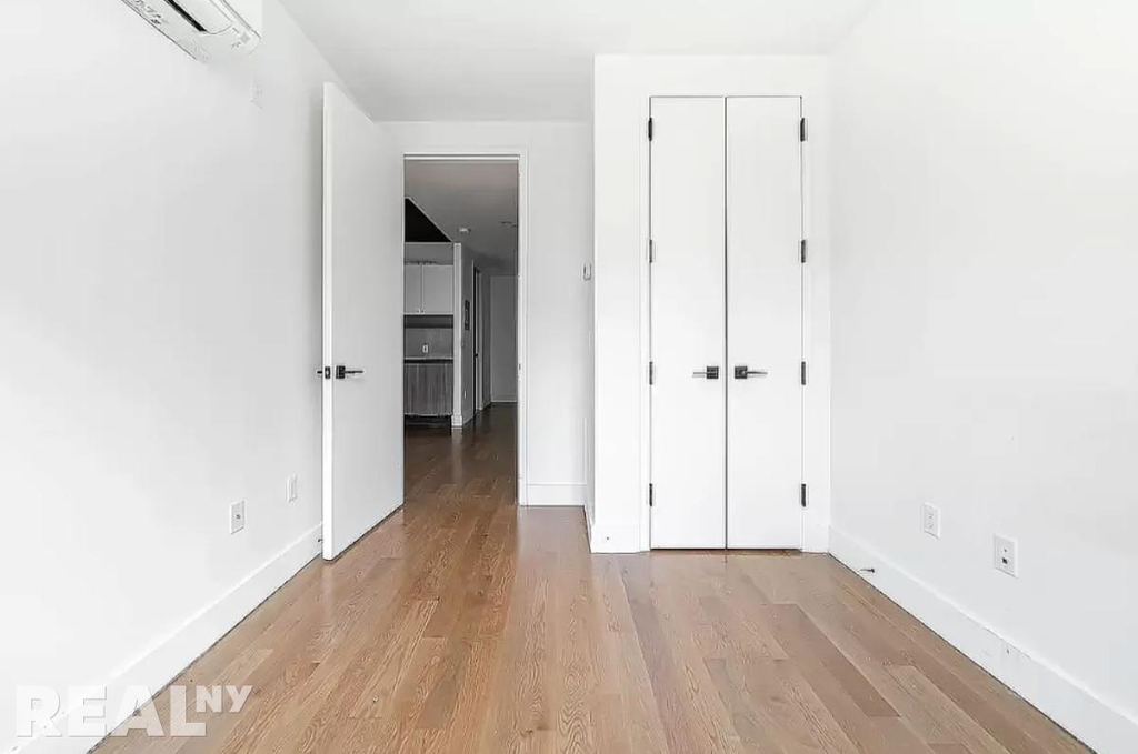 Newkirk Avenue - Photo 3