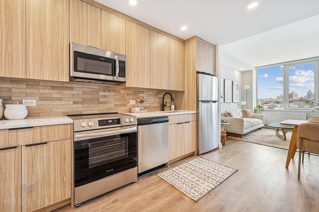 Douglass Street - Photo 4