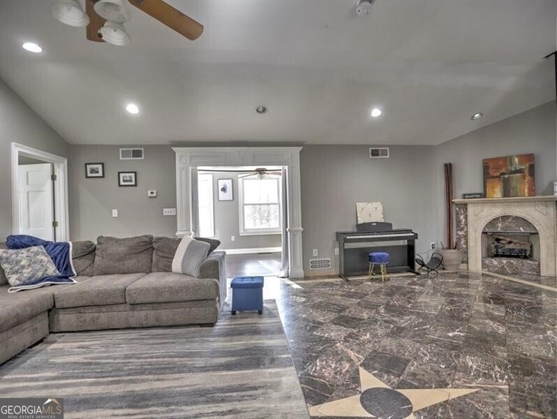 3932 Shoemaker Court - Photo 8