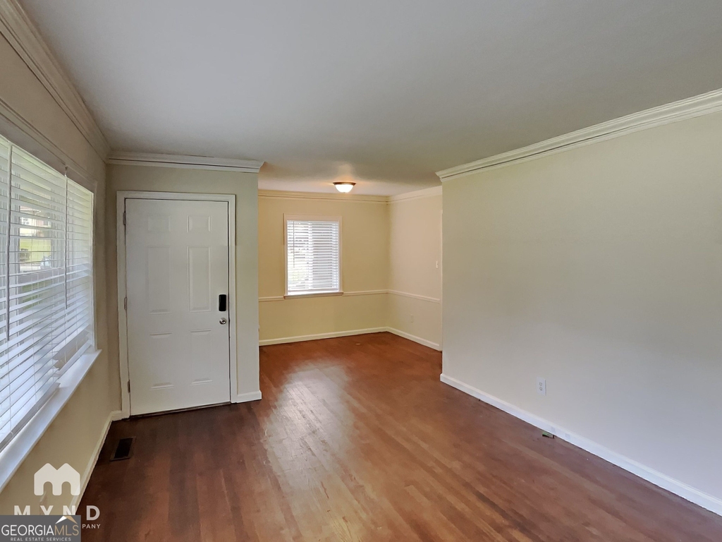 742 Quaker Street Sw - Photo 1