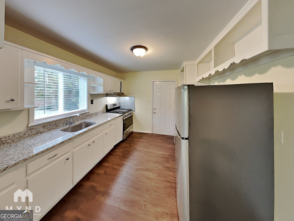 742 Quaker Street Sw - Photo 2
