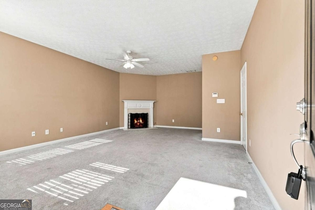 3063 Kentmere Drive - Photo 2