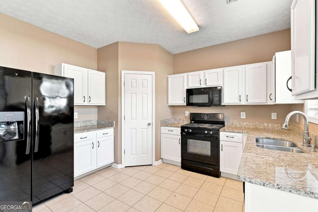 3063 Kentmere Drive - Photo 7