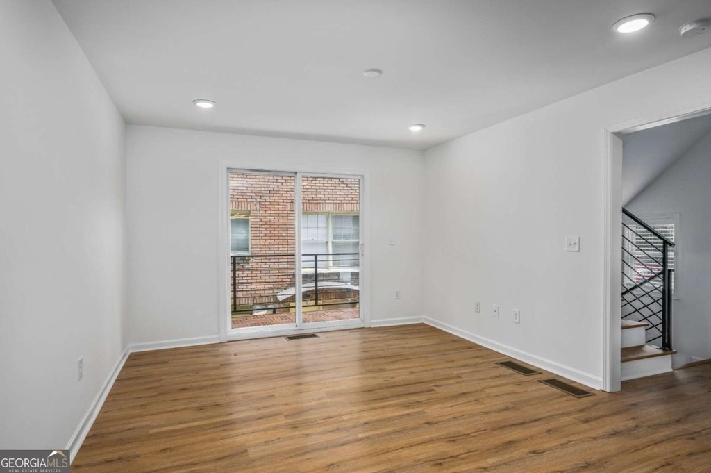 704 Durant Place Ne - Photo 7