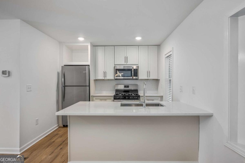 704 Durant Place Ne - Photo 10