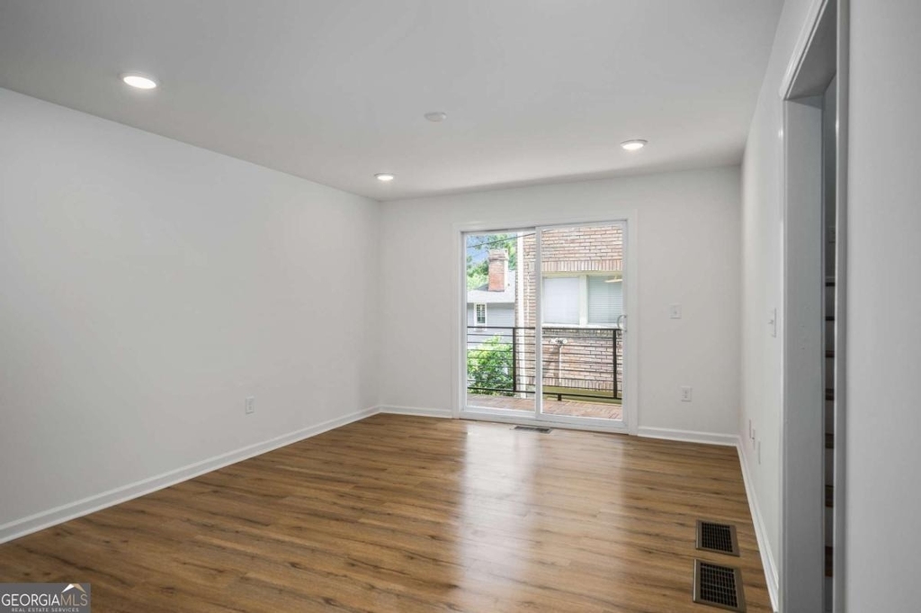 704 Durant Place Ne - Photo 5