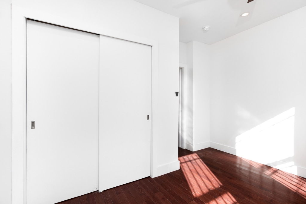 223 Bainbridge Street #3R - Photo 5