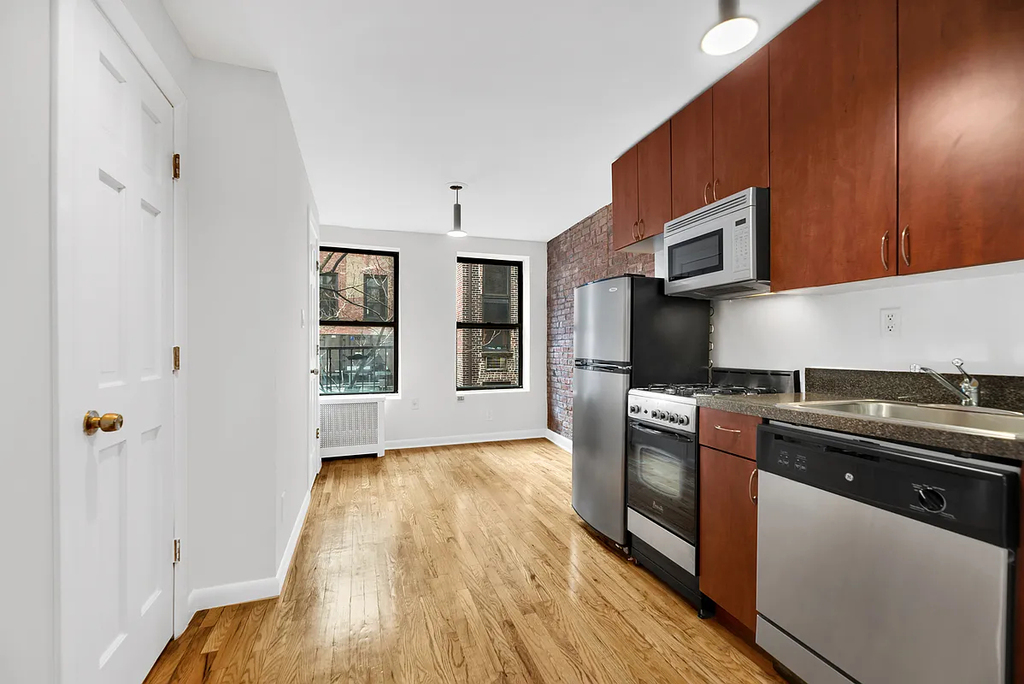 Christopher St, New York, NY 10014 - Photo 0