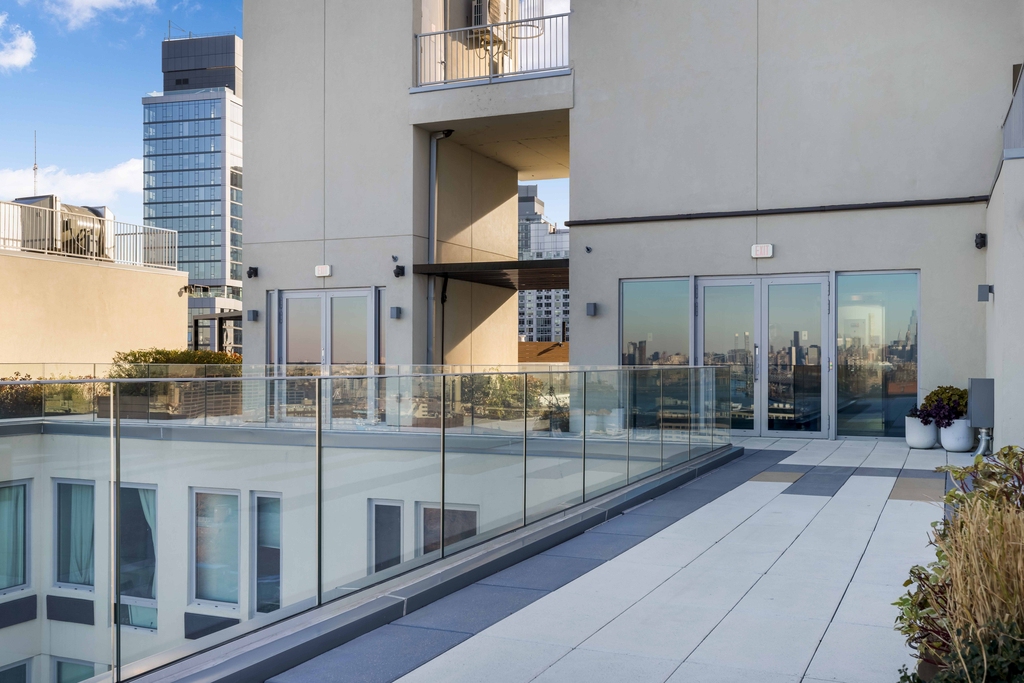 99 Fleet Place - Photo 9