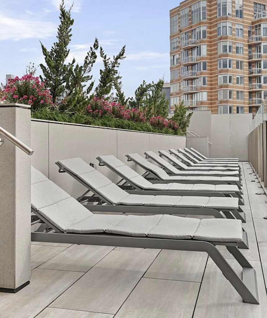 West 43rd street - Photo 15