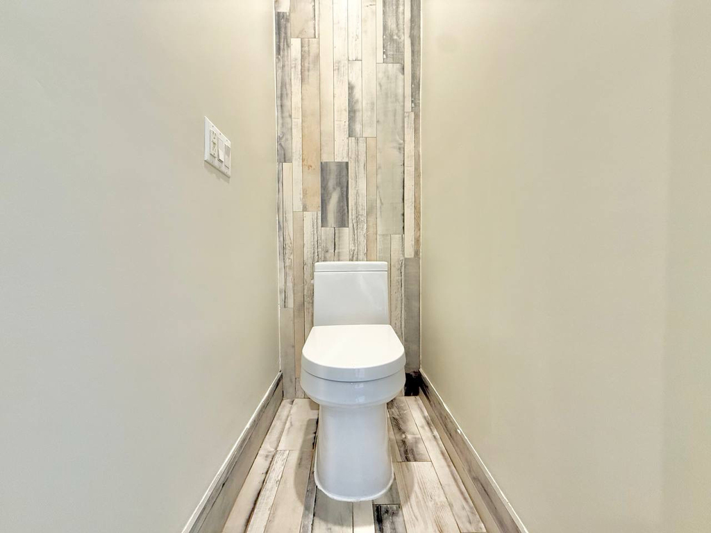 565 Evergreen Avenue - Photo 9