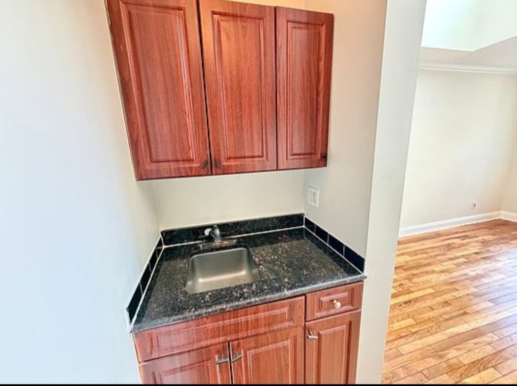 31 West 8th Street - Photo 2