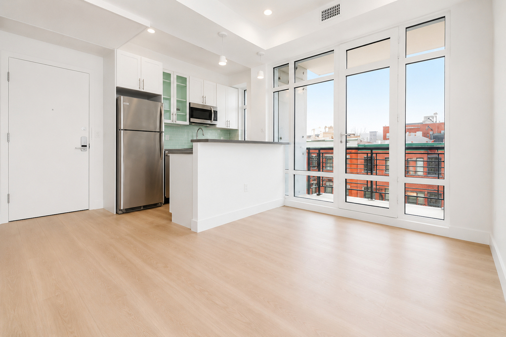 85 Rogers Avenue - Photo 1