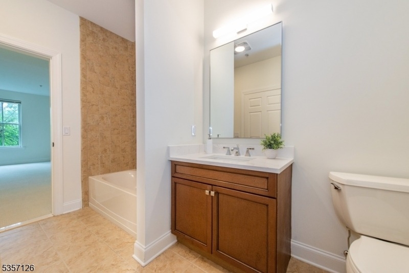 545 Morris Ave - Photo 17