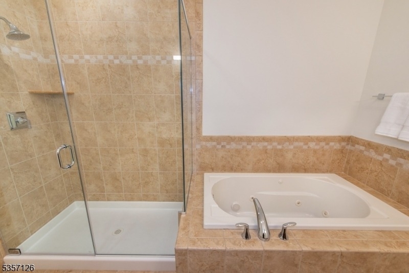 545 Morris Ave - Photo 12