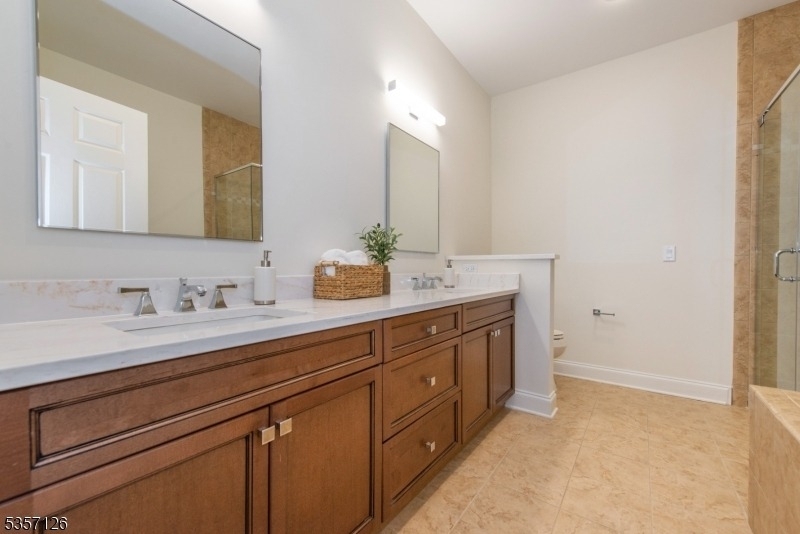 545 Morris Ave - Photo 11