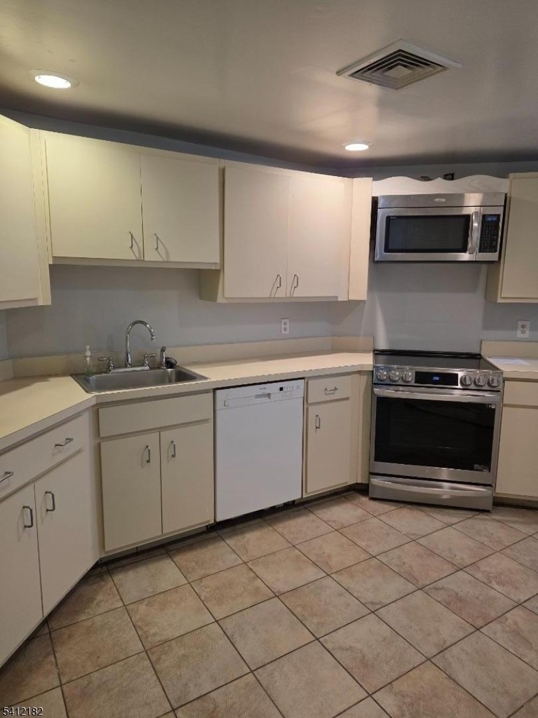 81 Western Ave - Photo 5