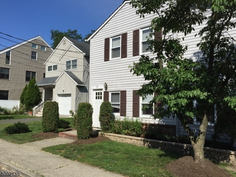 21 Cobb Pl - Photo 0