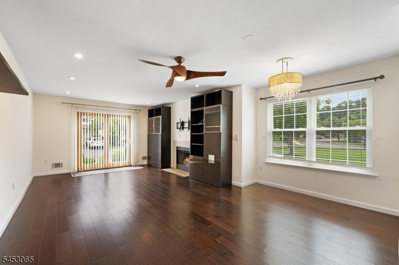 2501 Vroom Dr - Photo 4