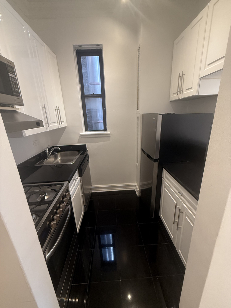 East 83rd Street - Photo 2