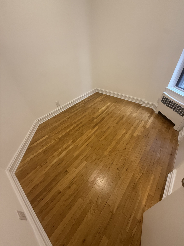 East 83rd Street - Photo 5