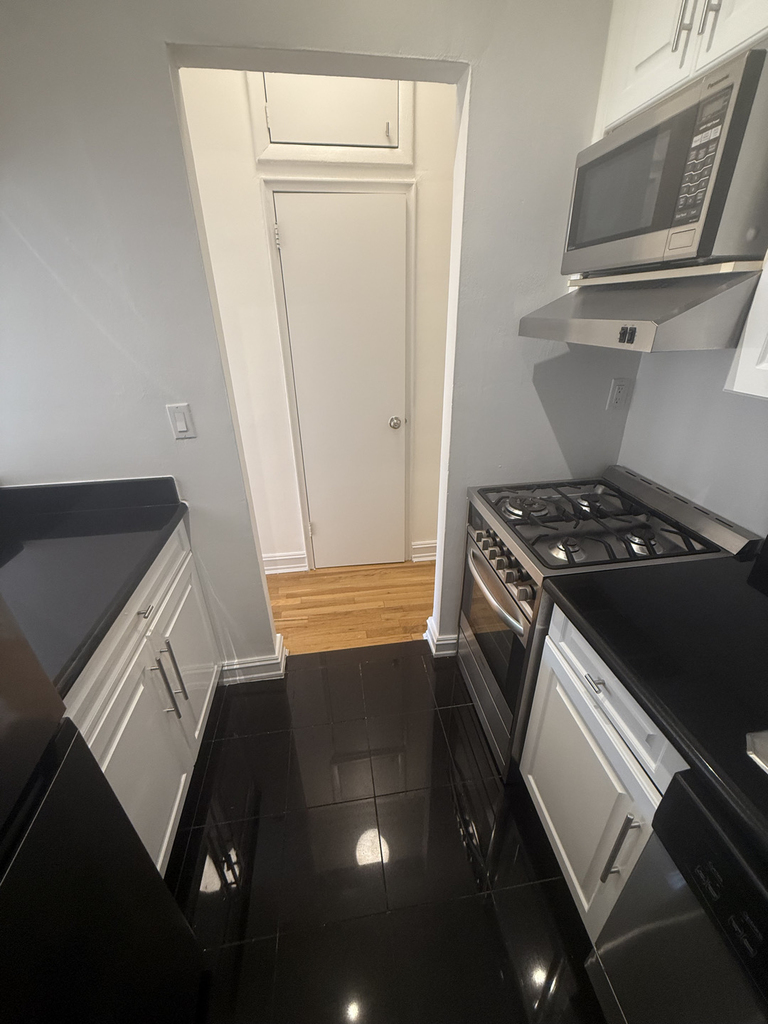 East 83rd Street - Photo 3