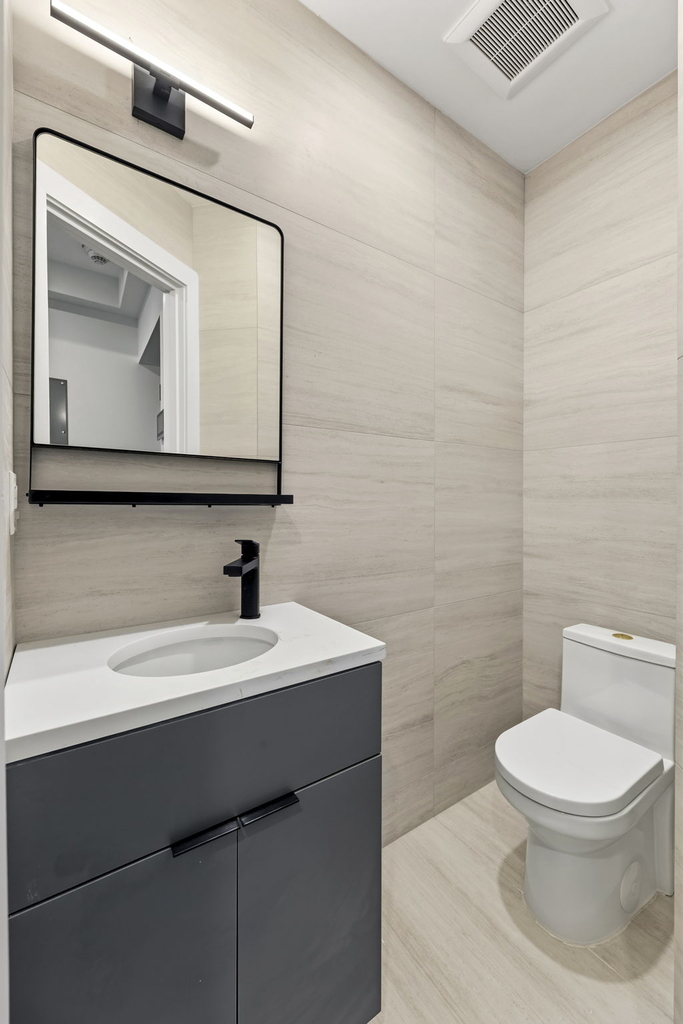 315 West Broadway - Photo 8
